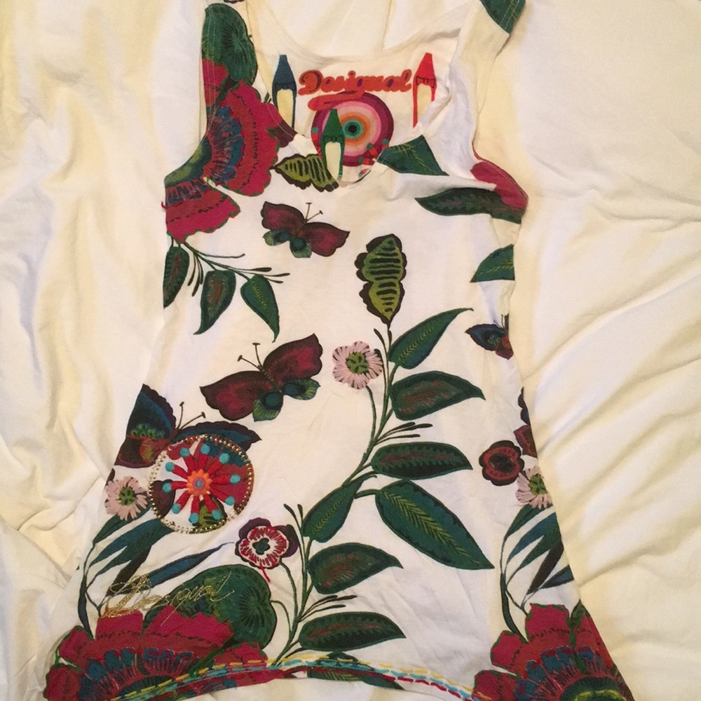 Desigual tank